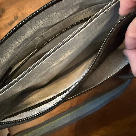 Sherpani Black & Grey Camo Zoom | Slim RFID Crossbody Bag Travel Concert Purse - Picture 8 of 12